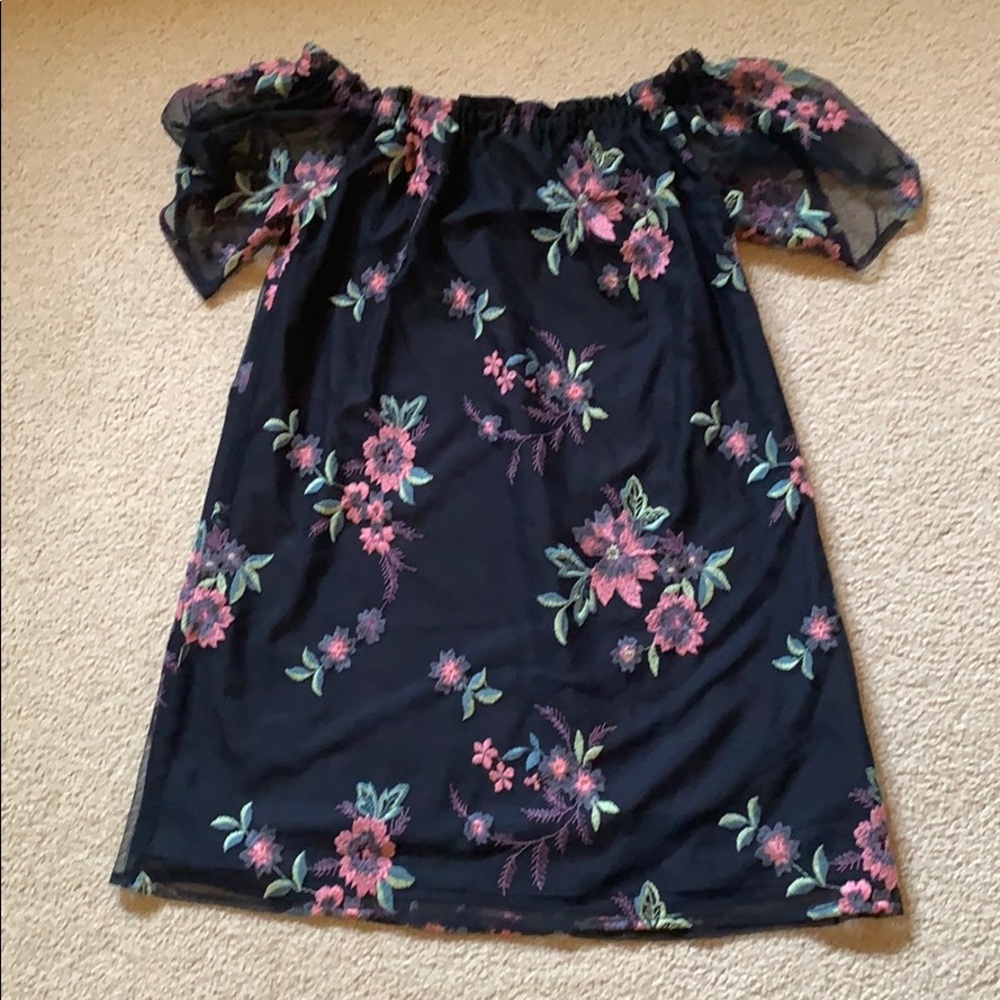 BB Dakota Black Floral Off the Shoulder Dress Sm